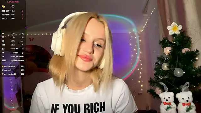 Snapshot of MelisaBloomy chatting on January 2026 05:29:02 PM MelisaBloomy online show from January 2026 05:29:02 PM