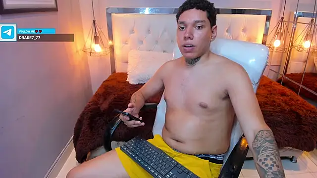 Snapshot of drake_miller7 chatting on January 2026 05:21:01 AM drake miller7 online show from January 2026 05:21:01 AM