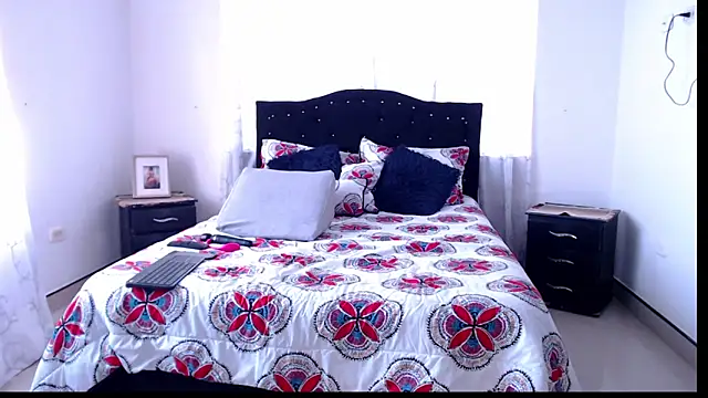 Naomy Mature online show from April 2026 12:39:01 PM