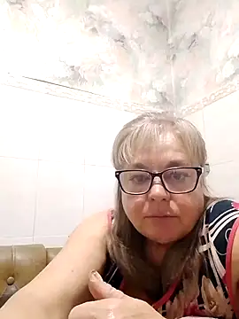 Snapshot of LinaLight88 chatting on February 2026 09:40:02 PM LinaLight88 online show from February 2026 09:40:02 PM