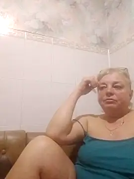 Snapshot of LinaLight88 chatting on February 2026 08:18:01 PM LinaLight88 online show from February 2026 08:18:01 PM