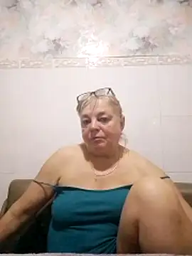 Snapshot of LinaLight88 chatting on February 2026 08:52:01 PM LinaLight88 online show from February 2026 08:52:01 PM