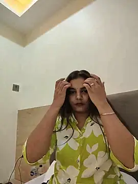 Snapshot of Himani_0122 chatting on July 2026 08:04:02 PM Himani 0122 online show from July 2026 08:04:02 PM