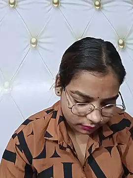 Snapshot of Himani_0122 chatting on August 2026 02:32:02 AM Himani 0122 online show from August 2026 02:32:02 AM