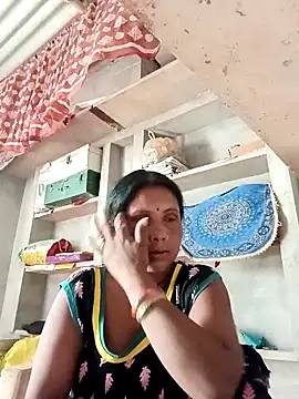 Snapshot of Shreya_pandit chatting on April 2026 06:22:01 AM Shreya pandit online show from April 2026 06:22:01 AM