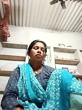 Snapshot of Shreya_pandit chatting on April 2026 12:09:02 AM Shreya pandit online show from April 2026 12:09:02 AM