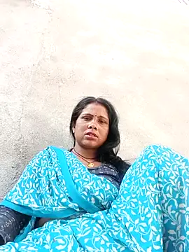 Snapshot of Shreya_pandit chatting on April 2026 02:27:02 AM Shreya pandit online show from April 2026 02:27:02 AM