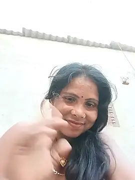 Snapshot of Shreya_pandit chatting on May 2026 12:43:01 PM Shreya pandit online show from May 2026 12:43:01 PM