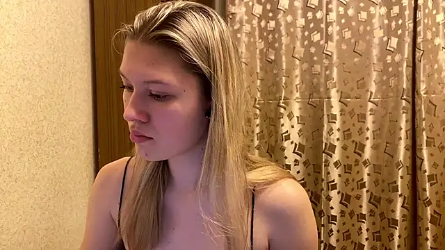 SkyeDavis online show from December 2025 07:00:01 PM