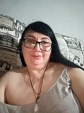 MariSwan222 online show from March 2026 09:33:02 PM