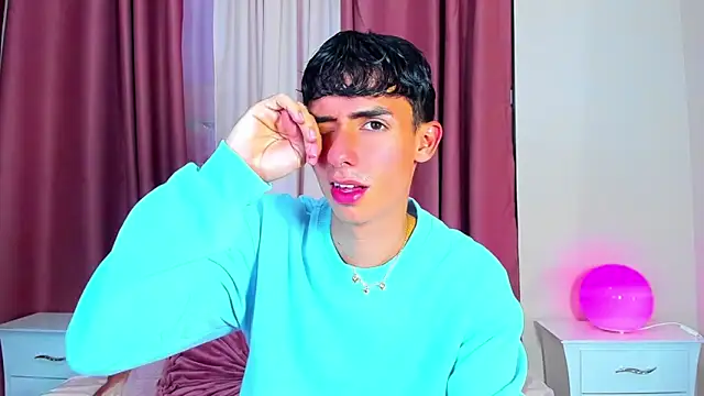 Snapshot of starboyy_77 chatting on January 2026 12:43:01 PM starboyy 77 online show from January 2026 12:43:01 PM