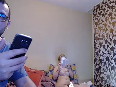 yunis32 online show from January 2025 08:04:01 PM