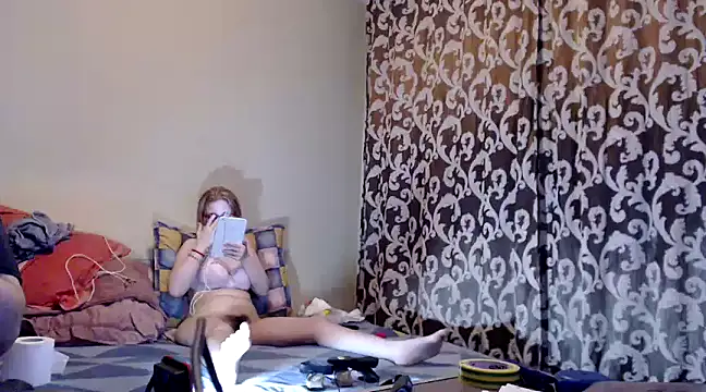 yunis32 online show from February 2025 09:15:01 PM