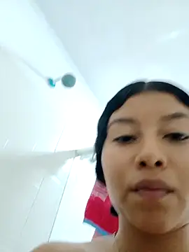 Snapshot of Lunita_sian chatting on December 2025 07:33:02 PM Lunita sian online show from December 2025 07:33:02 PM