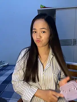 Snapshot of Sisilaydy_01 chatting on December 2025 09:28:02 AM Sisilaydy 01 online show from December 2025 09:28:02 AM