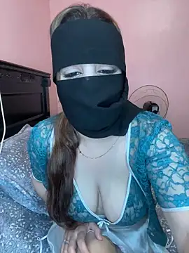 Snapshot of farawla-00 chatting on April 2026 10:10:01 PM farawla-00 online show from April 2026 10:10:01 PM