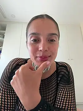 Snapshot of lara_beker chatting on May 2026 04:14:02 PM lara beker online show from May 2026 04:14:02 PM