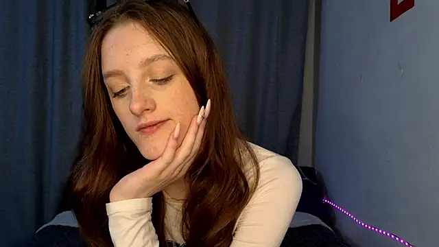 LisaBoddy online show from April 2026 04:01:01 PM