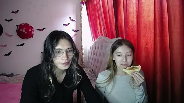 Briar y Blair online show from April 2026 03:24:01 PM