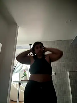 sophie-honey online show from December 2025 02:01:02 PM