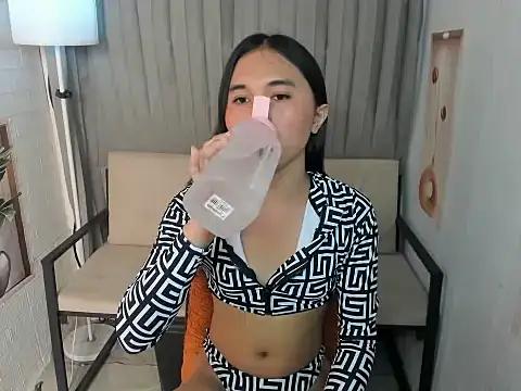 Snapshot of BigCockLiah chatting on March 2026 04:18:02 AM BigCockLiah online show from March 2026 04:18:02 AM