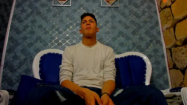 Ethan Waalker online show from December 2025 05:14:01 AM