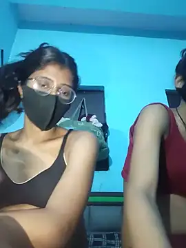 Snapshot of Aaradhya-Rani chatting on May 2026 08:18:02 PM Aaradhya-Rani online show from May 2026 08:18:02 PM