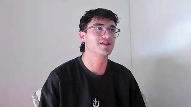 charlie dicker online show from February 2026 03:49:02 PM