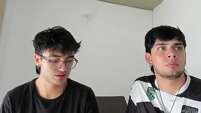 charlie dicker online show from February 2026 07:06:02 PM