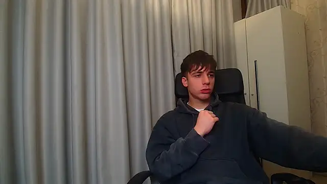 Snapshot of KellenWest chatting on January 2026 05:09:01 AM KellenWest online show from January 2026 05:09:01 AM