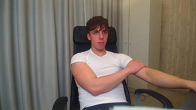 Snapshot of KellenWest chatting on January 2026 11:26:01 AM KellenWest online show from January 2026 11:26:01 AM