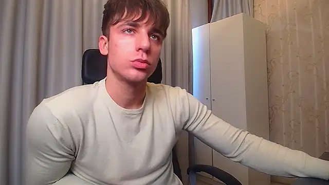 Snapshot of KellenWest chatting on January 2026 10:20:01 AM KellenWest online show from January 2026 10:20:01 AM