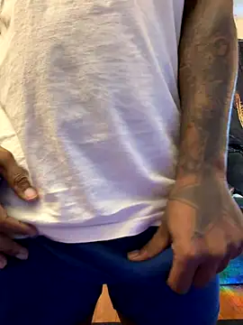 Snapshot of daddydarkskindikk chatting on December 2025 06:59:02 PM daddydarkskindikk online show from December 2025 06:59:02 PM