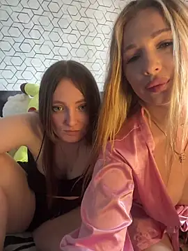 Snapshot of _sweet_girl_87 chatting on June 2026 01:15:01 PM sweet girl 87 online show from June 2026 01:15:01 PM