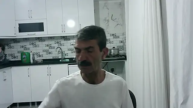 Snapshot of kobra21turki chatting on April 2026 04:48:01 PM kobra21turki online show from April 2026 04:48:01 PM