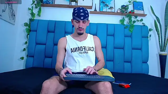 Snapshot of boy_Dirty_X chatting on December 2025 06:47:02 PM boy Dirty X online show from December 2025 06:47:02 PM