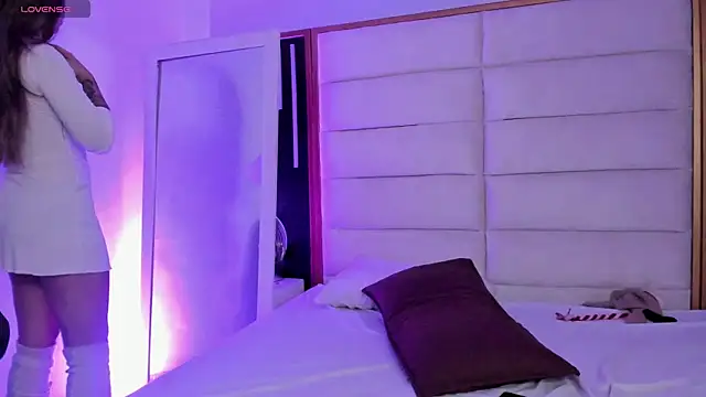 JuliMonroe19 online show from February 2026 01:07:02 PM