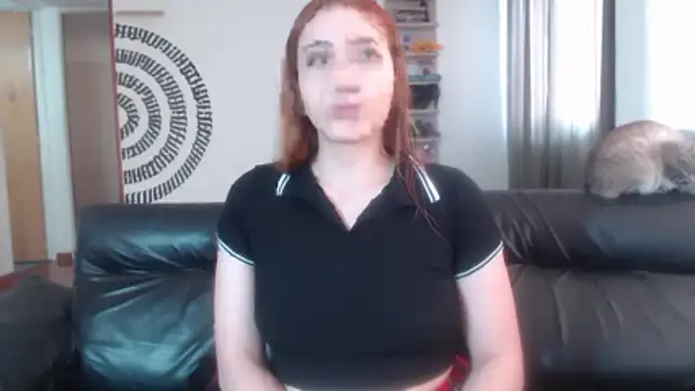 Snapshot of BeautyYoungblond chatting on May 2026 07:31:01 PM BeautyYoungblond online show from May 2026 07:31:01 PM