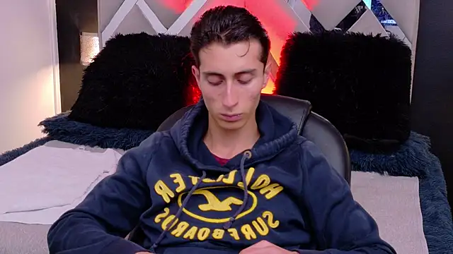 Snapshot of Ithan_Skin chatting on January 2026 11:47:01 AM Ithan Skin online show from January 2026 11:47:01 AM