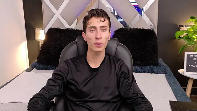 Snapshot of Ithan_Skin chatting on January 2026 11:48:02 AM Ithan Skin online show from January 2026 11:48:02 AM