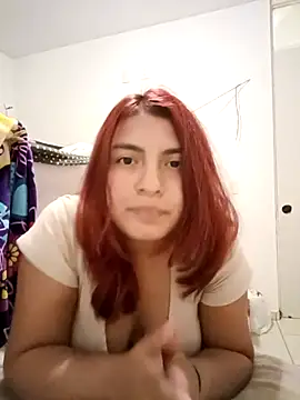 LUNARB23 online show from December 2025 05:02:01 AM