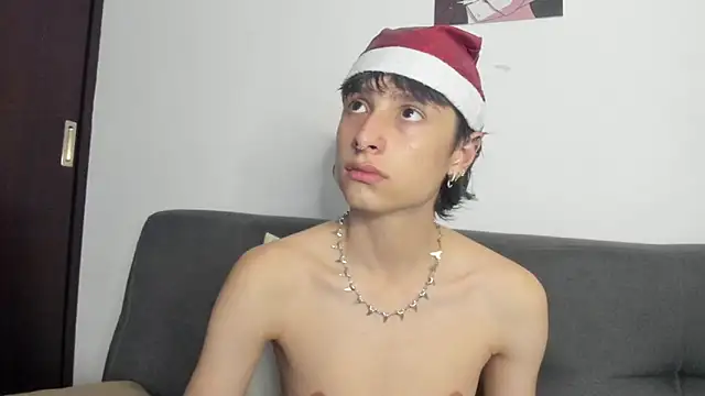 Snapshot of cirosky_elchicopolla chatting on December 2025 03:48:01 AM cirosky elchicopolla online show from December 2025 03:48:01 AM