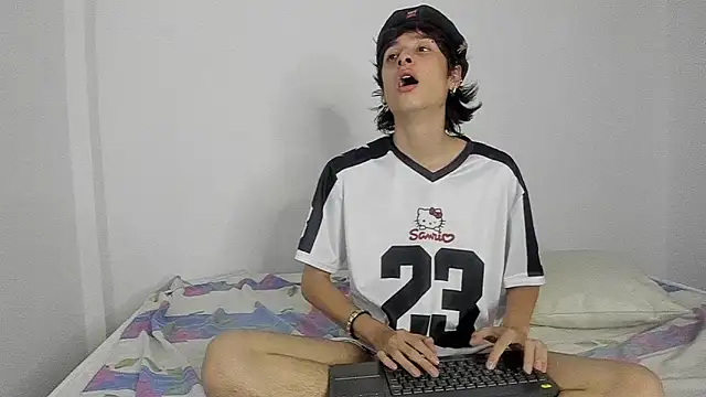 Snapshot of cirosky_elchicopolla chatting on February 2026 05:11:01 PM cirosky elchicopolla online show from February 2026 05:11:01 PM