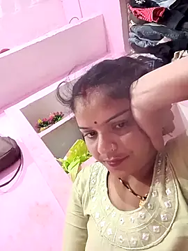 Snapshot of Uma_pande chatting on February 2026 11:00:01 PM Uma pande online show from February 2026 11:00:01 PM