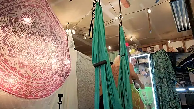 infinirose online show from June 2026 07:05:02 AM