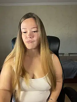CaramelleSugarr online show from July 2026 05:17:01 PM