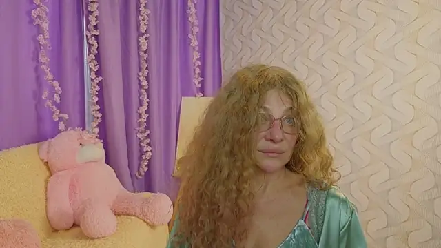 Snapshot of EvaTemptt chatting on February 2026 03:13:02 PM EvaTemptt online show from February 2026 03:13:02 PM