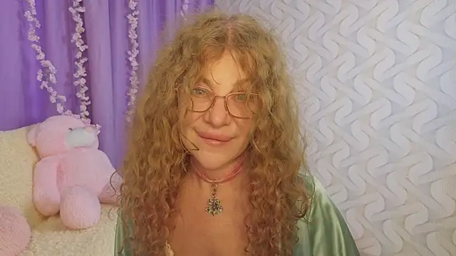 Snapshot of EvaTemptt chatting on February 2026 03:32:01 PM EvaTemptt online show from February 2026 03:32:01 PM