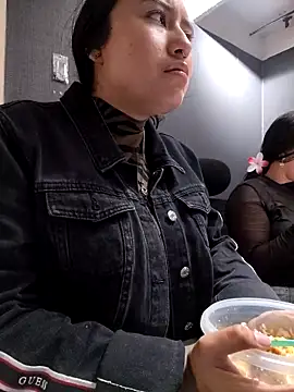 Snapshot of Venuz_Rivers_ chatting on December 2025 01:17:02 PM Venuz Rivers online show from December 2025 01:17:02 PM