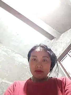 Snapshot of Maikha08 chatting on May 2026 10:42:02 AM Maikha08 online show from May 2026 10:42:02 AM